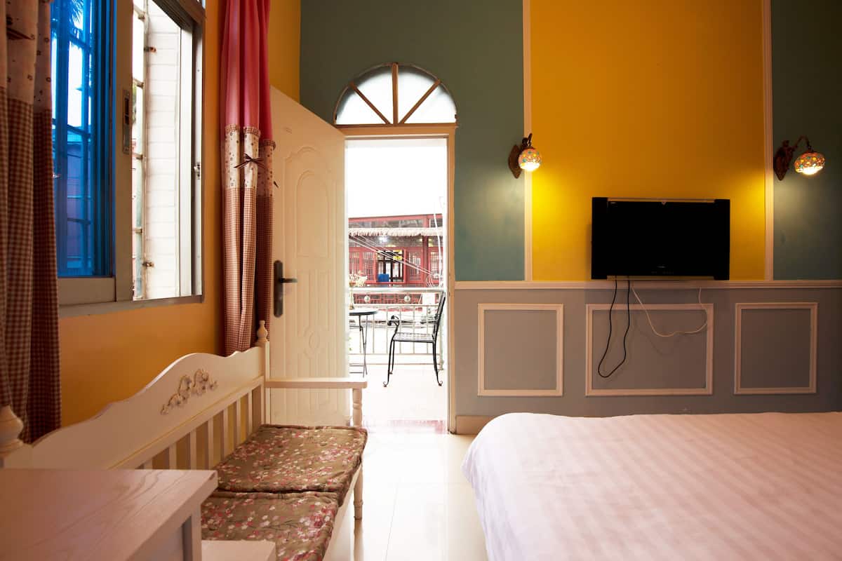 Signature Double Room, Balcony | Desk, blackout curtains, free WiFi