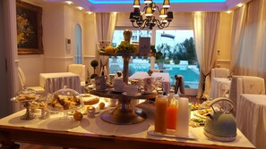 Lobby lounge - White House Luxury Hospitality (Olbia)