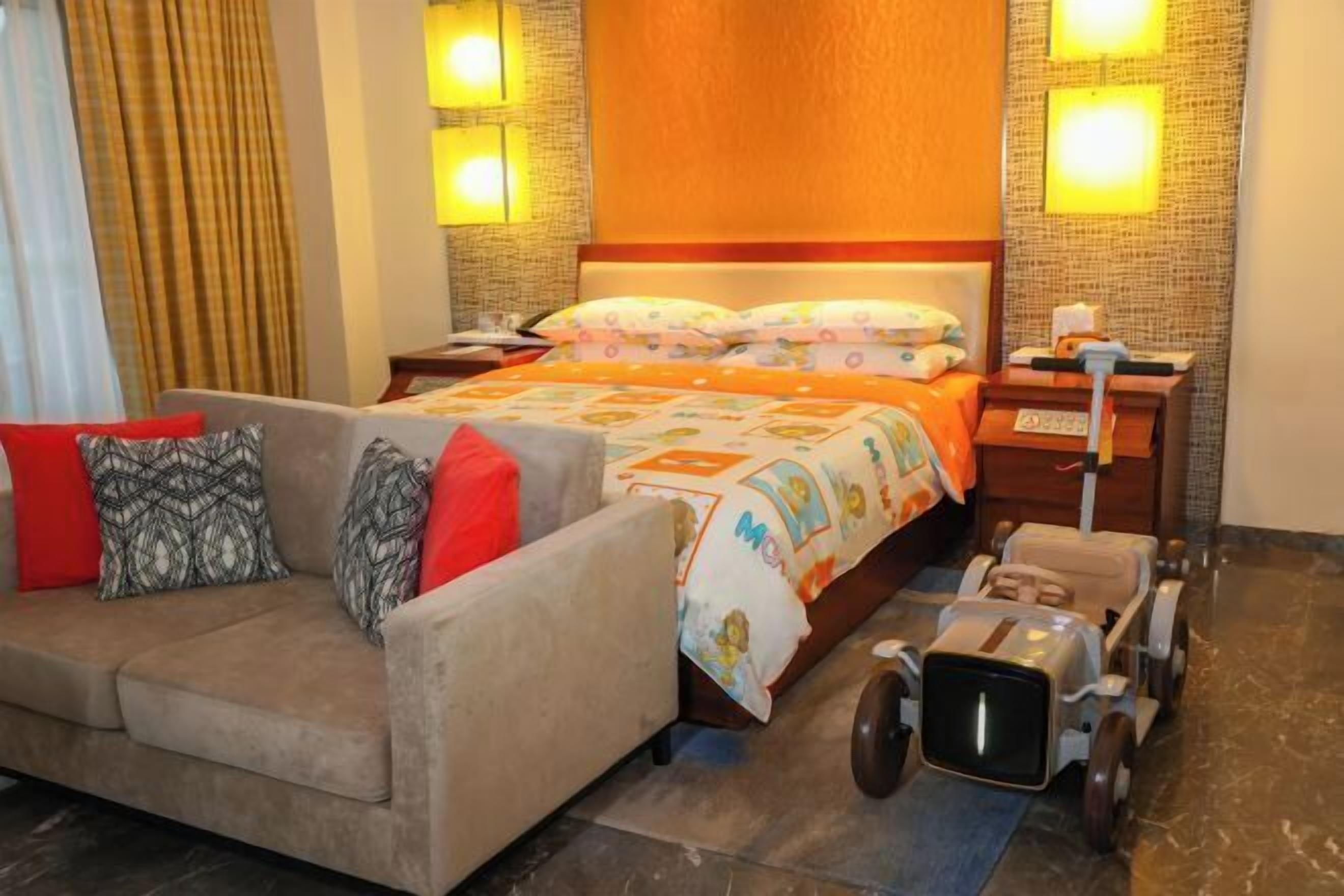 Down comforters, minibar, in-room safe, desk