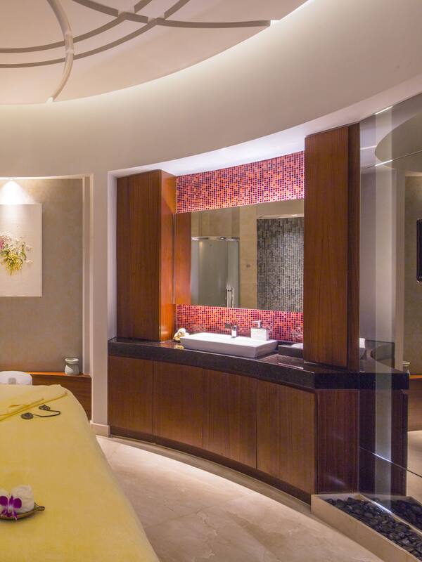 Body treatments, massage/treatment rooms