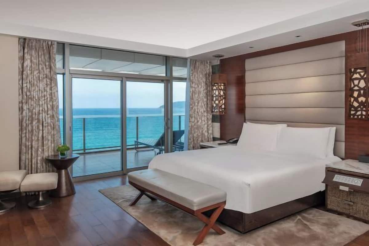 Minibar, in-room safe, desk, blackout drapes