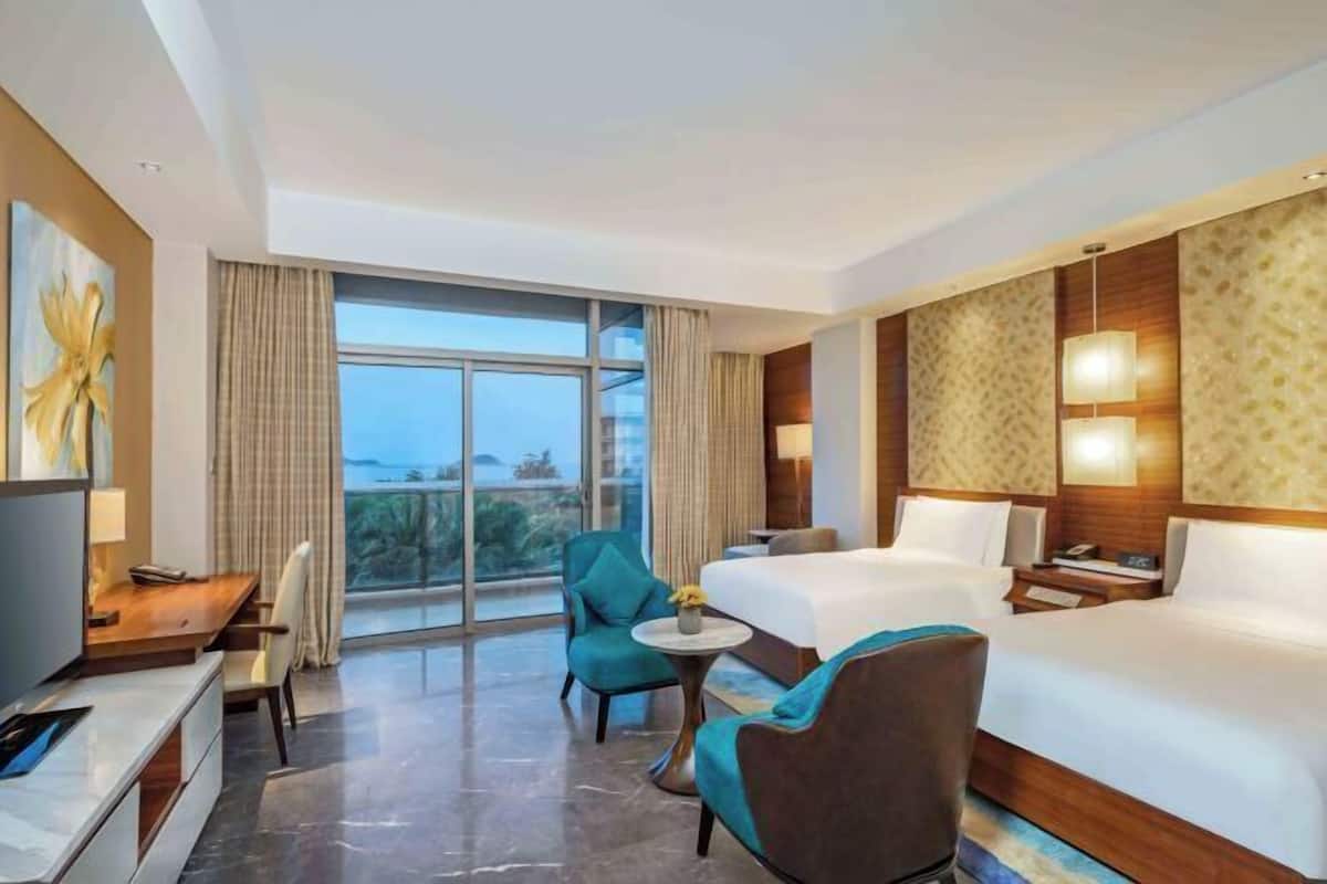Minibar, in-room safe, desk, blackout drapes