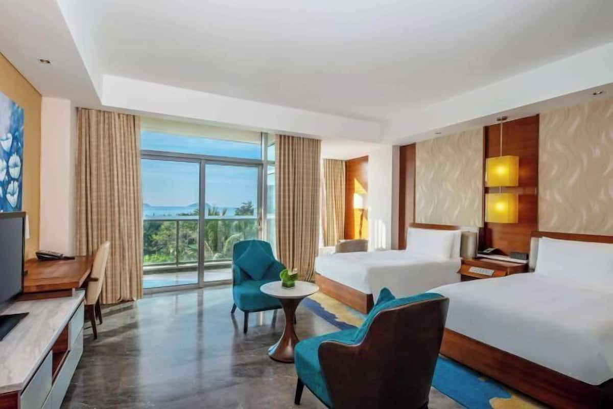 Minibar, in-room safe, desk, blackout drapes