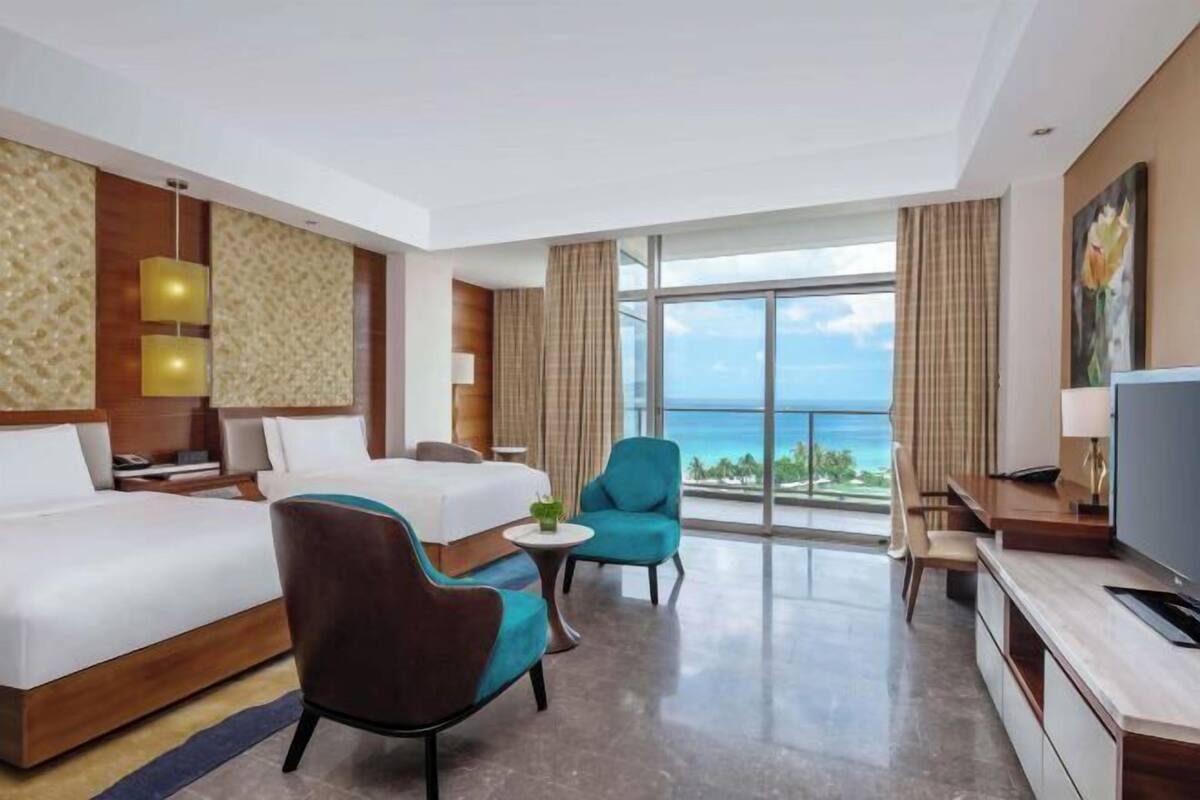 Minibar, in-room safe, desk, blackout curtains