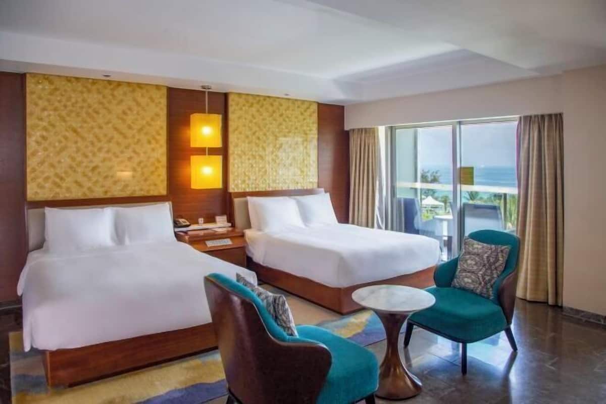 Down duvets, minibar, in-room safe, desk