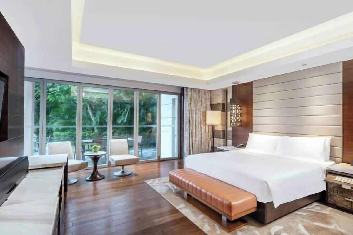 Minibar, in-room safe, desk, blackout drapes