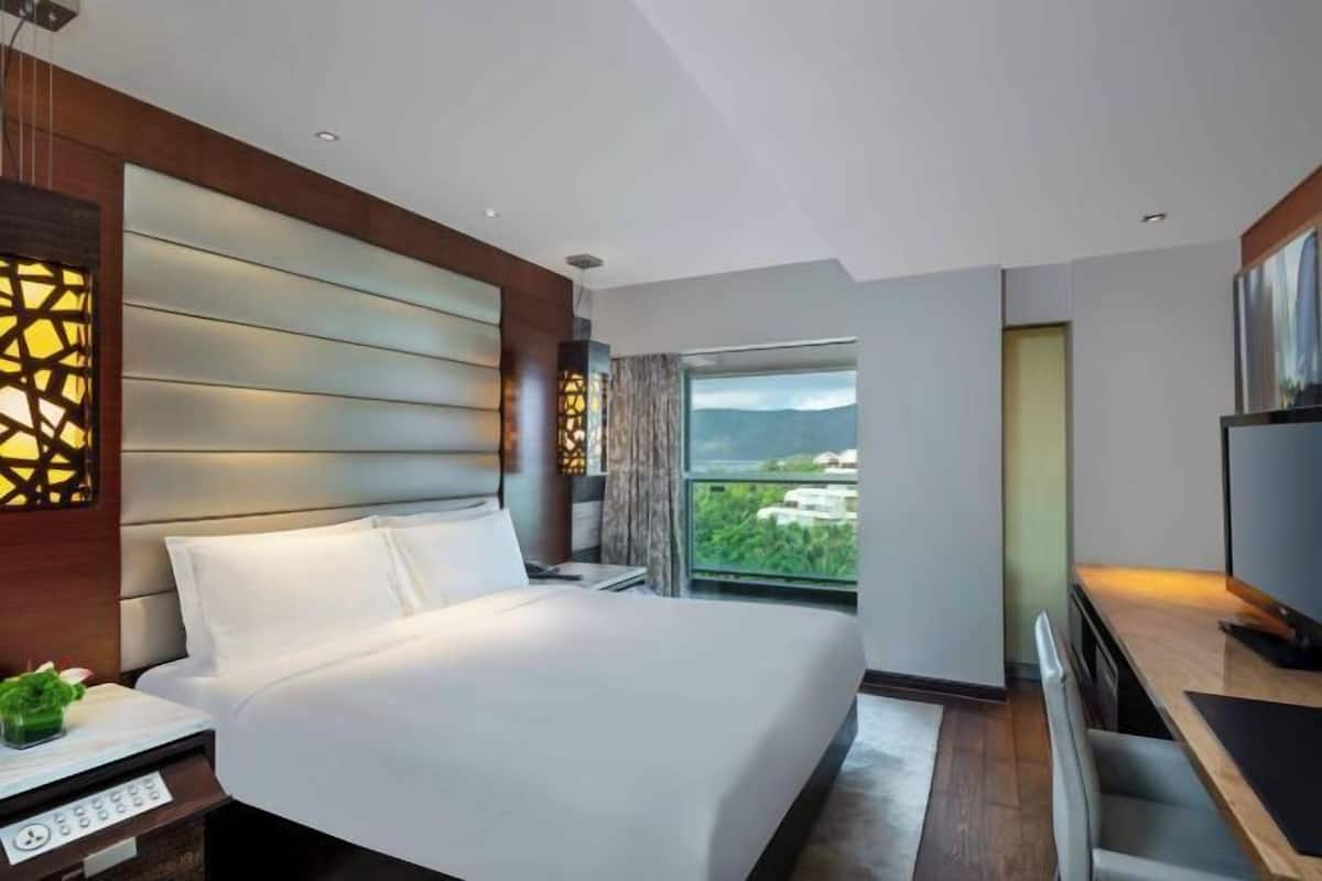 Minibar, in-room safe, desk, blackout drapes