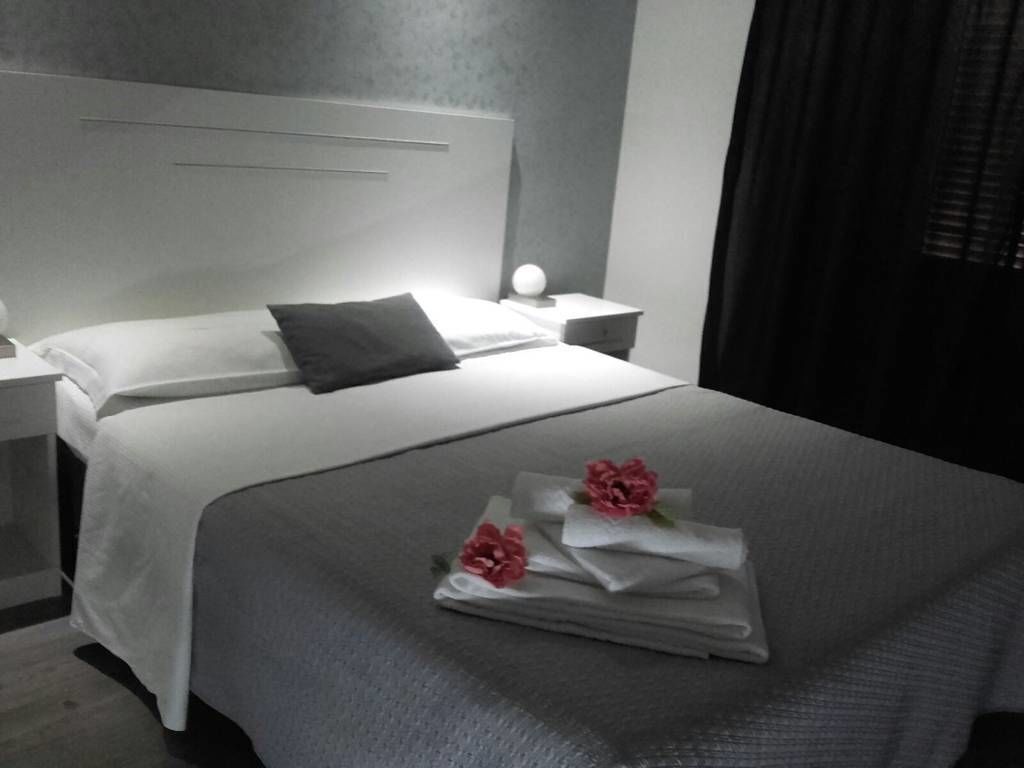 1 bedroom, premium bedding, in-room safe, desk