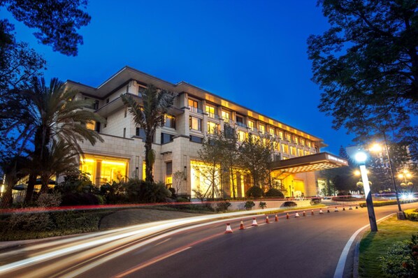 Front of property – evening/night - C&D Hotel Fuzhou (Fuzhou)