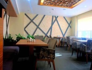 Breakfast, lunch, dinner served; Turkish cuisine