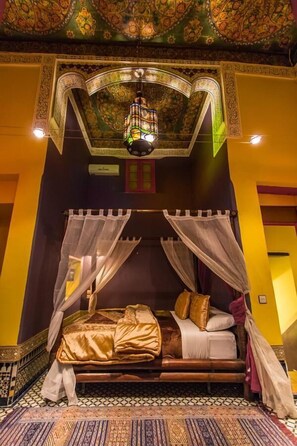 Suite Royale | Coffres-forts dans les chambres, décoration personnalisée