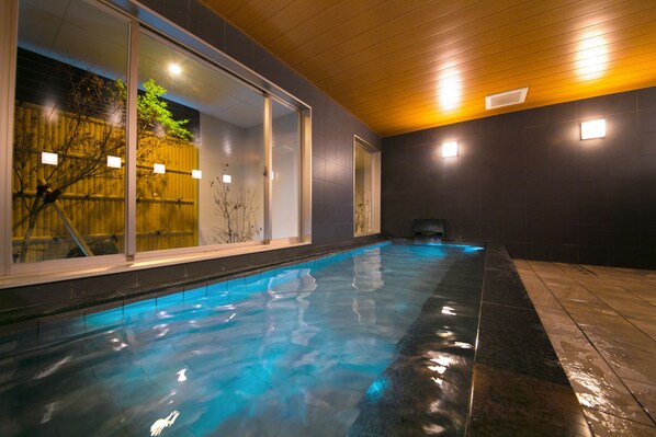 Indoor spa tub - Smile Hotel Anan (Anan)