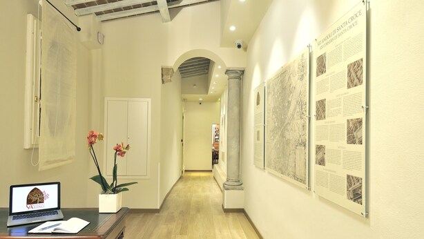Hallway - Canto degli Aranci (Florence)
