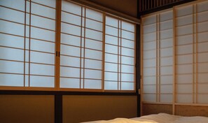 2 bedrooms, blackout curtains, soundproofing, free WiFi - Reikaku Kiyomizu-Gojo (Kyoto)