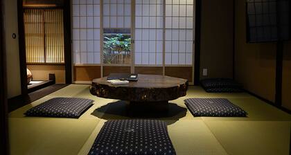 Reikaku Kiyomizu-Gojo