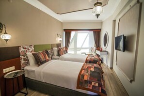 Standard Double or Twin Room | Minibar, desk, free cribs/infant beds, free WiFi