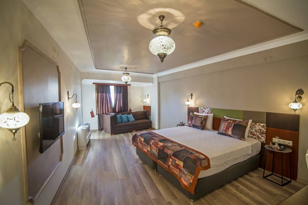 Minibar, escritorio, cunas gratuitas y wifi gratis