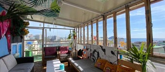 Gudeok Guest House - Hostel