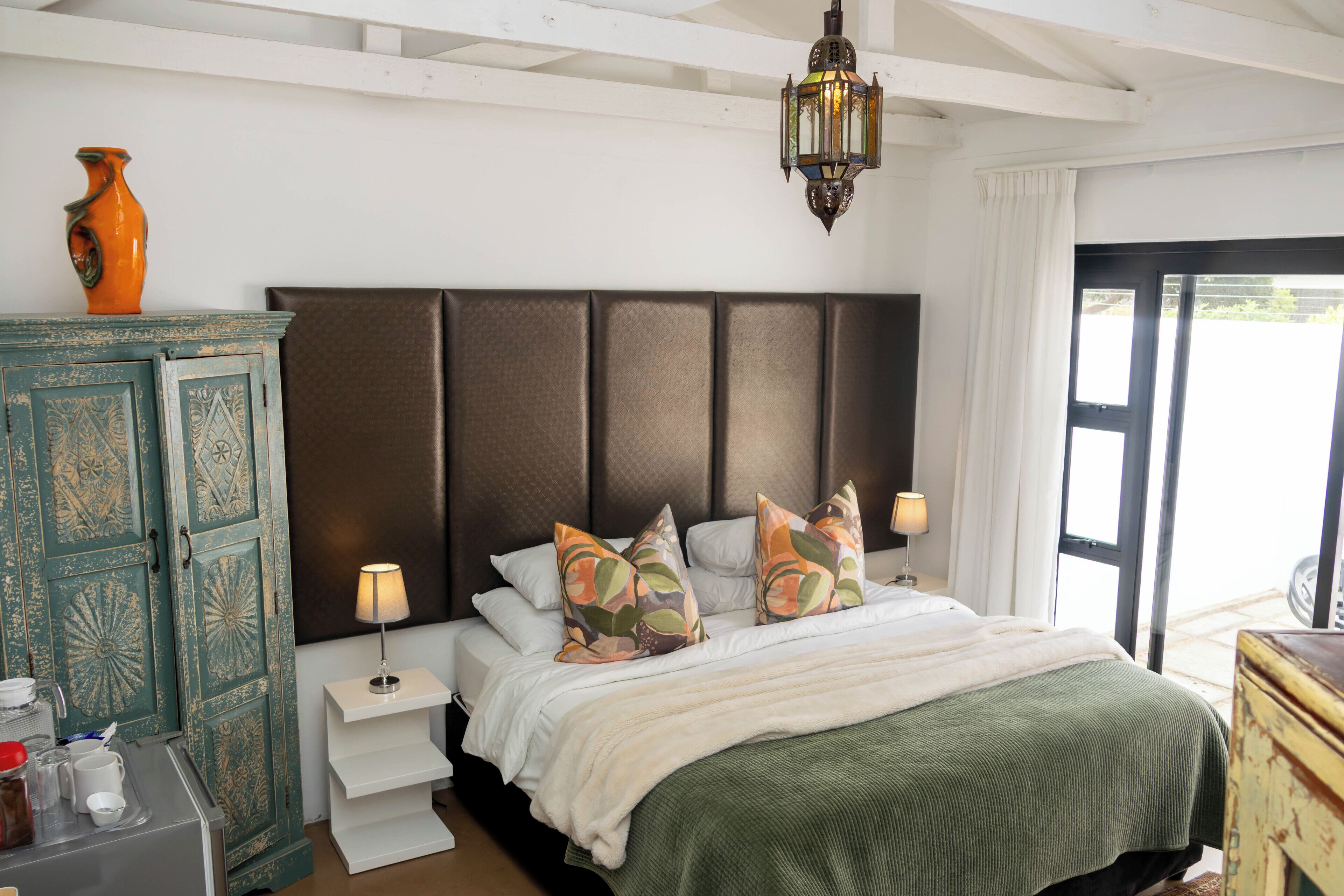 Premium bedding, in-room safe, desk, soundproofing