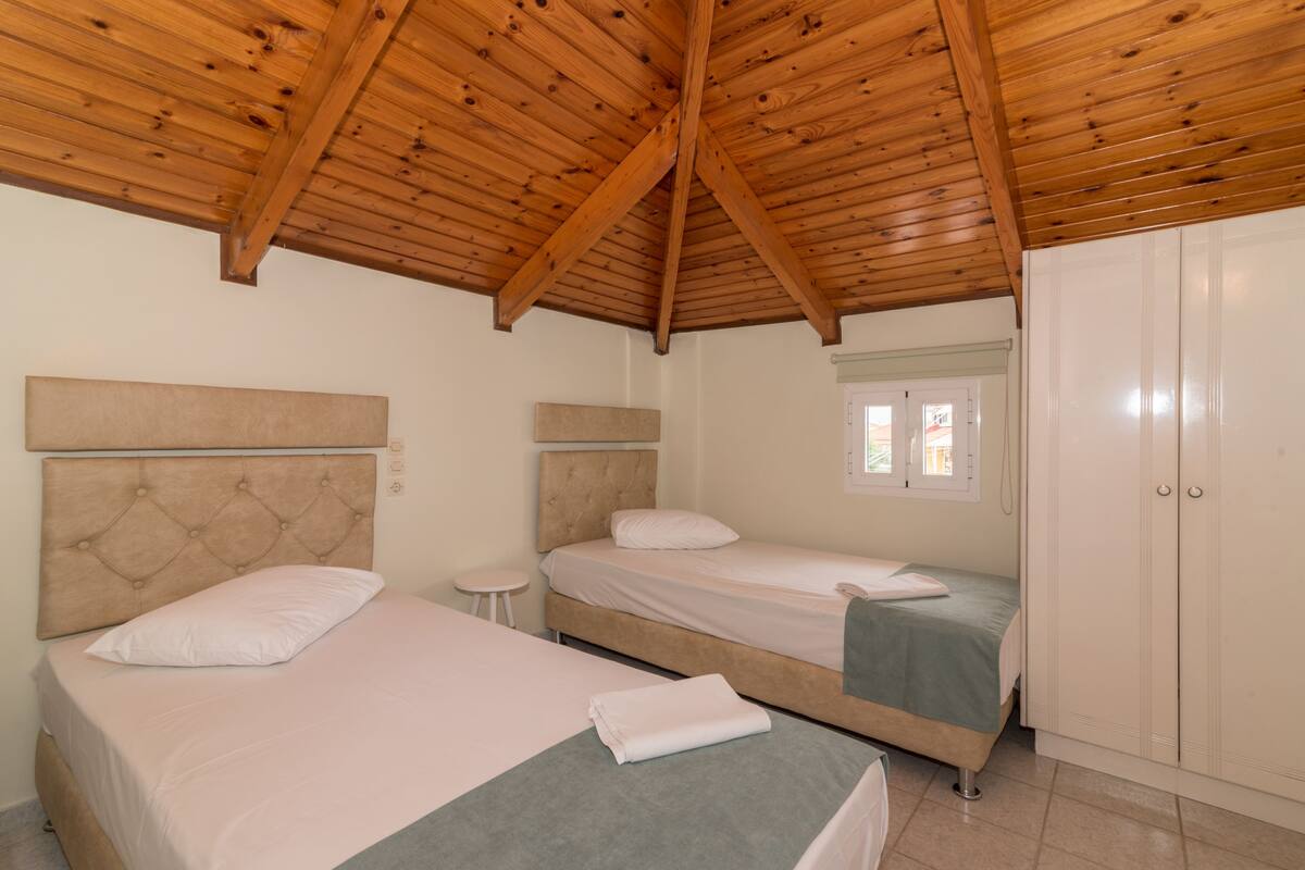 Family Apartment, 2 Bedrooms, Sea View | In-room safe, free WiFi