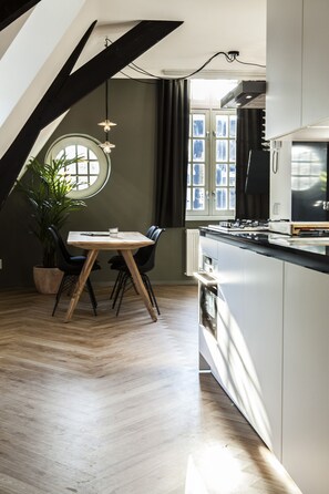 Apartment, 1 Bedroom | Private kitchen | Fridge, microwave, oven, stovetop - The Duke Apartments ('s-Hertogenbosch)