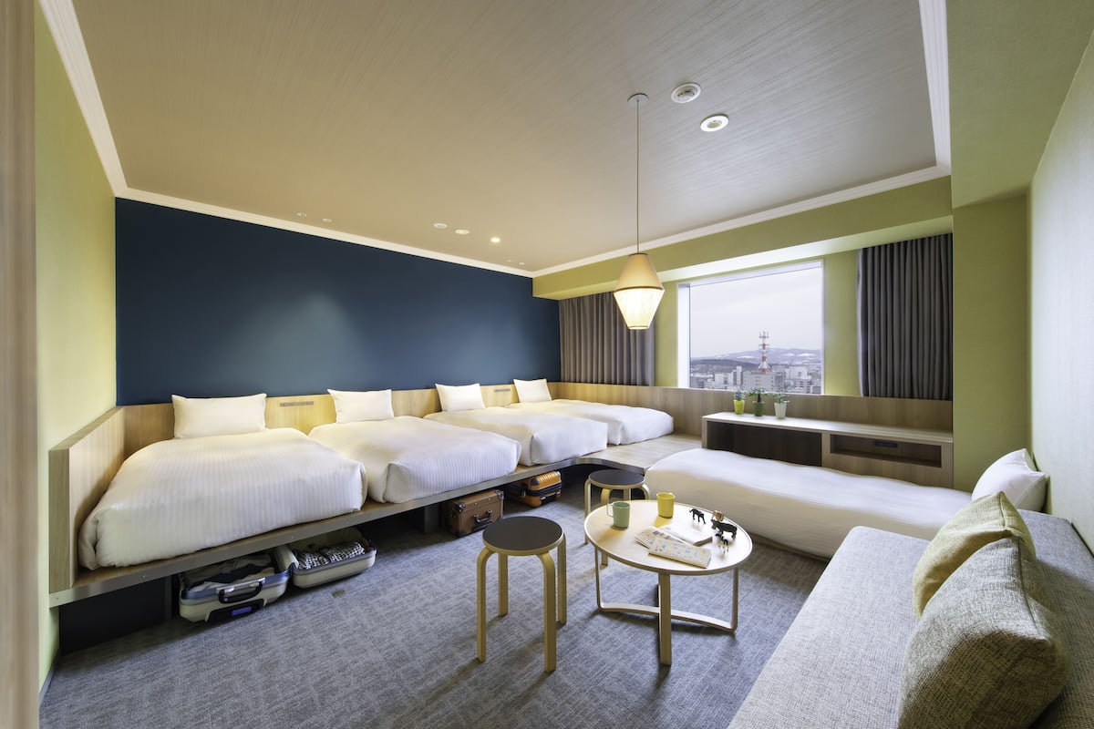 family room | premium bedding, desk, free wifi, bed sheets