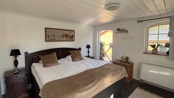 Standard Double Room | Individually decorated, individually furnished, iron/ironing board