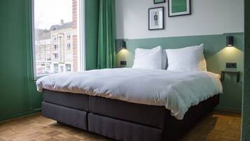 Deluxe-Zimmer | Minibar (mit einigen kostenlosen Artikeln), Zimmersafe