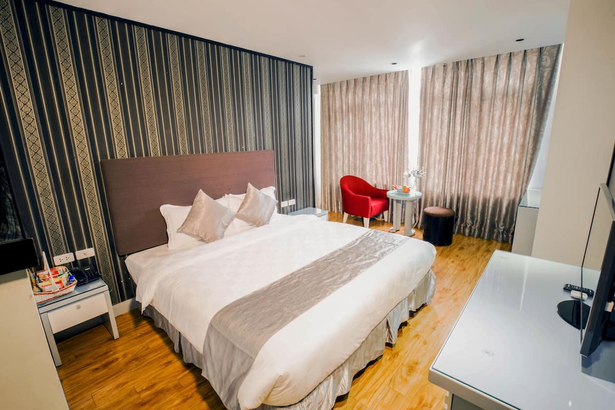 Deluxe-Doppelzimmer | Minibar, Zimmersafe, Schreibtisch, kostenloses WLAN