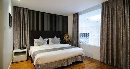 Riverside Boutique Hotel