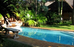 2 outdoor pools