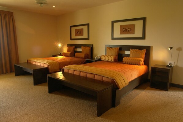 Premium bedding, in-room safe, bed sheets