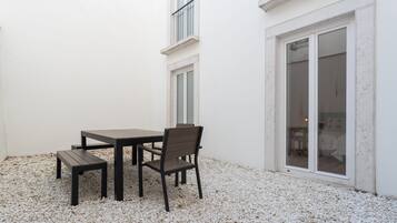 Superior-Apartment, 1 Schlafzimmer | Terrasse/Patio