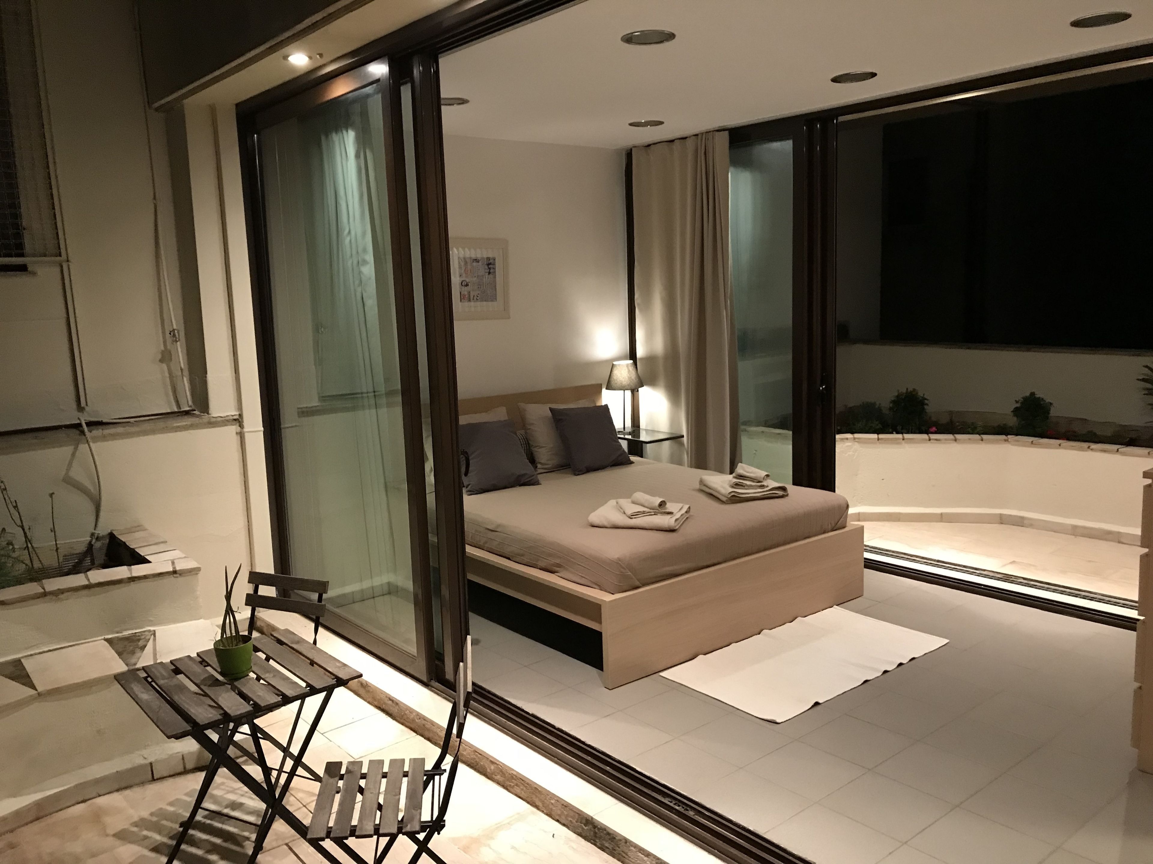 頂層客房 | 客廳 | 平面電視、壁爐、遊戲機