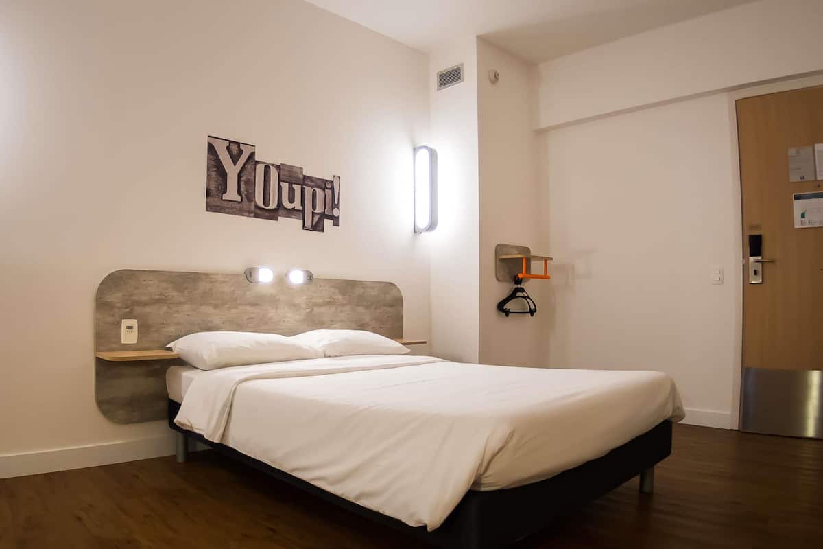 Departamento estándar, 1 cama matrimonial, con acceso para personas discapacitadas (Accessible) | Escritorio, insonorización, wifi gratis y ropa de cama