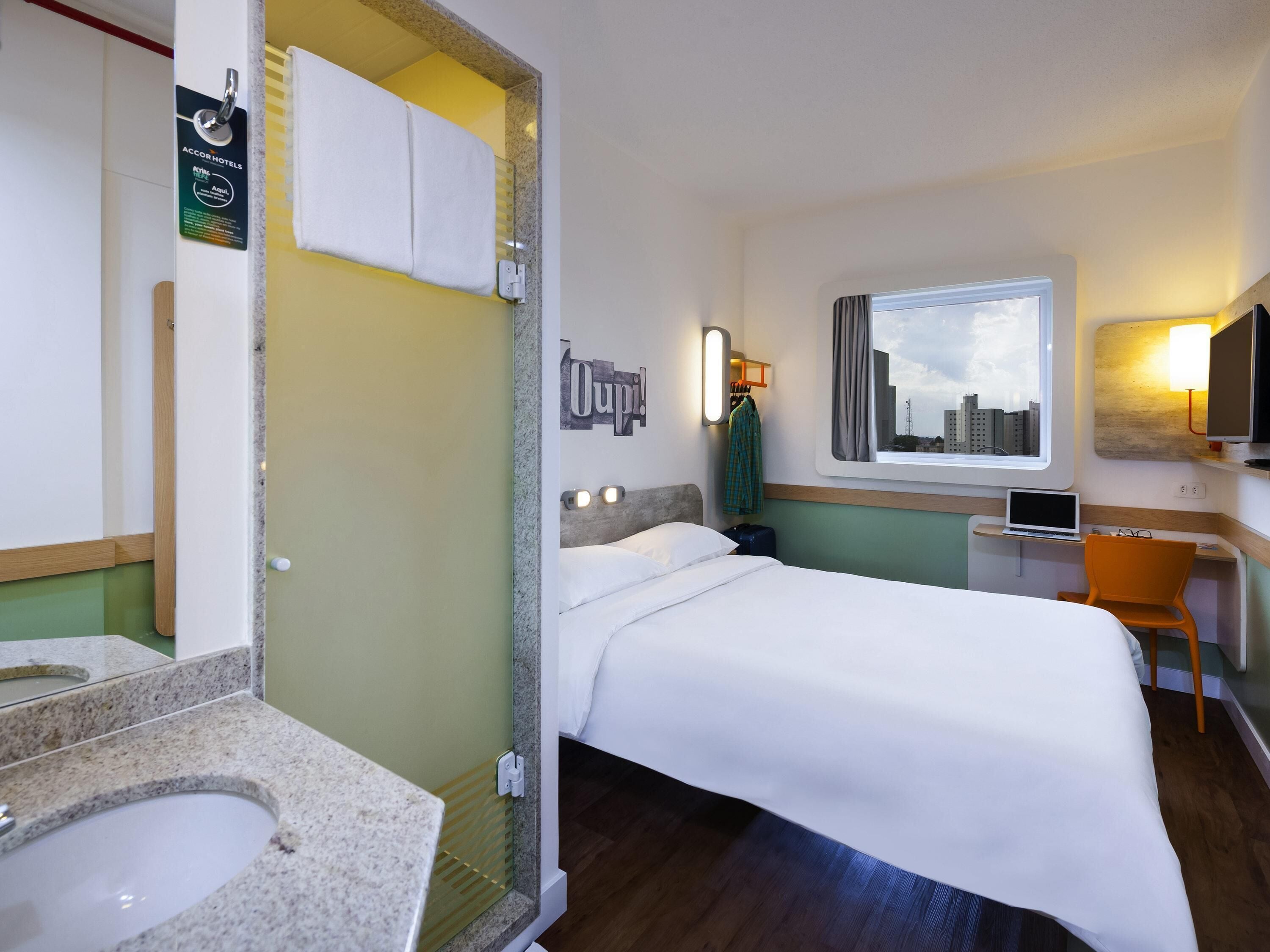 Apartamento standard, 1 cama de casal | Escrivaninha, quartos à prova de som, Wi-Fi de cortesia, roupa de cama