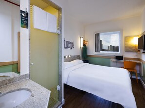 Standard-Apartment, 1 Doppelbett | Schreibtisch, schallisolierte Zimmer, kostenloses WLAN, Bettwäsche