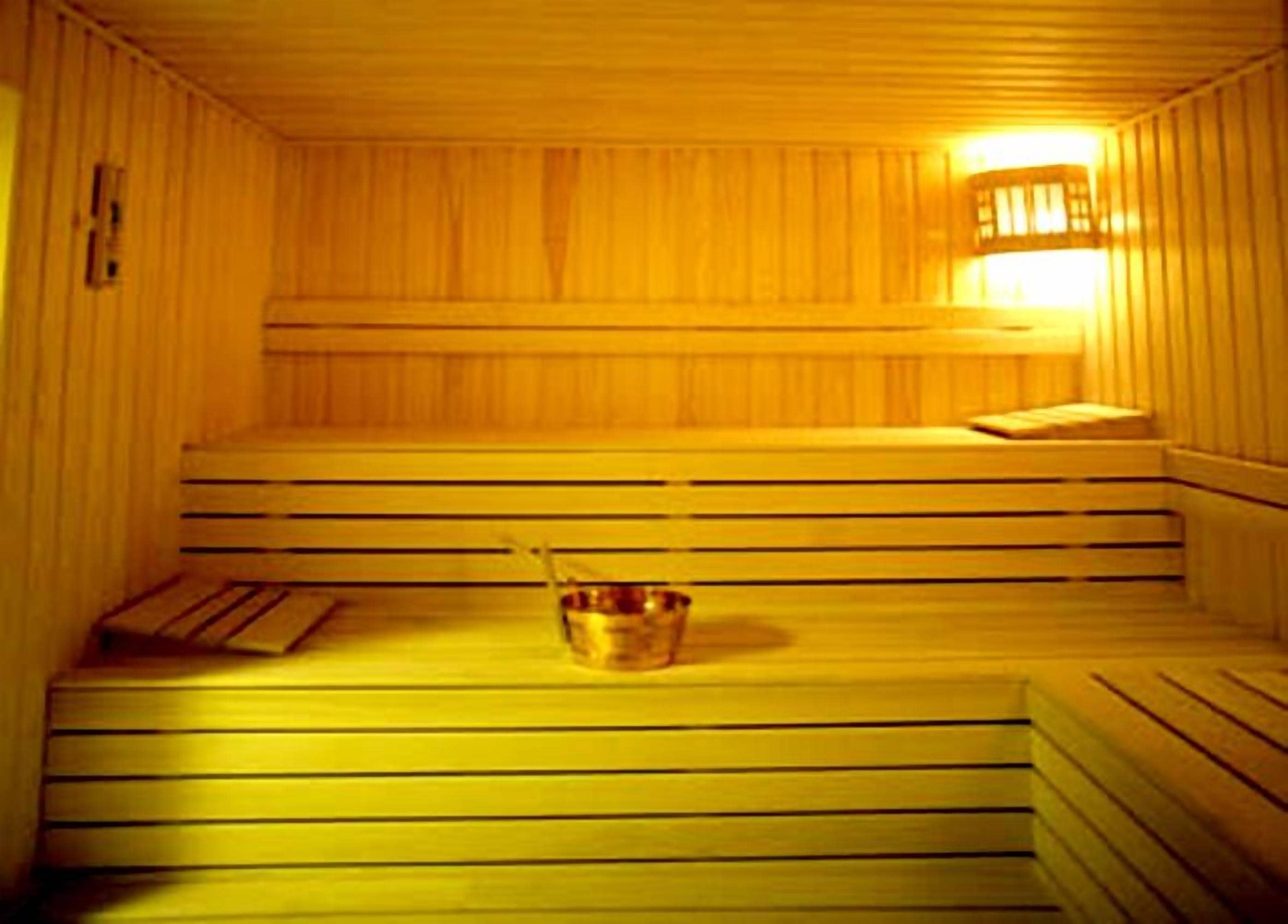 Sauna, Turkish bath/hammam, 2 treatment rooms