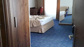 Minibar, coffres-forts dans les chambres, bureau, chambres insonorisées