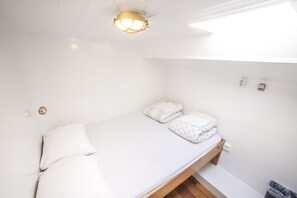 Romantische tweepersoonskamer | Een kluis op de kamer, extra bedden (toeslag)