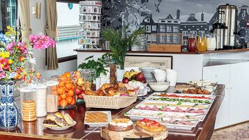 Dagelijks continentaal ontbijt inbegrepen