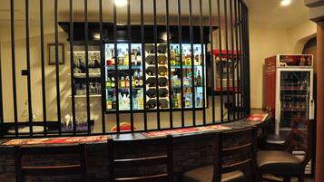 Bar (trong khuôn viên)