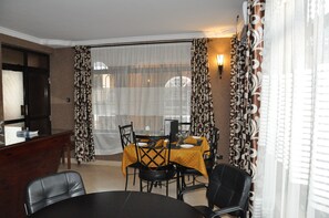 Breakfast, lunch, dinner served; local and international cuisine  - Mecepp Holiday Resort (Arusha)