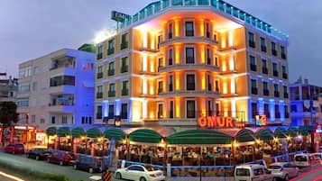 Façade de l’hébergement - soirée/nuit