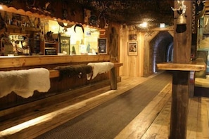 Bar (in der Unterkunft)