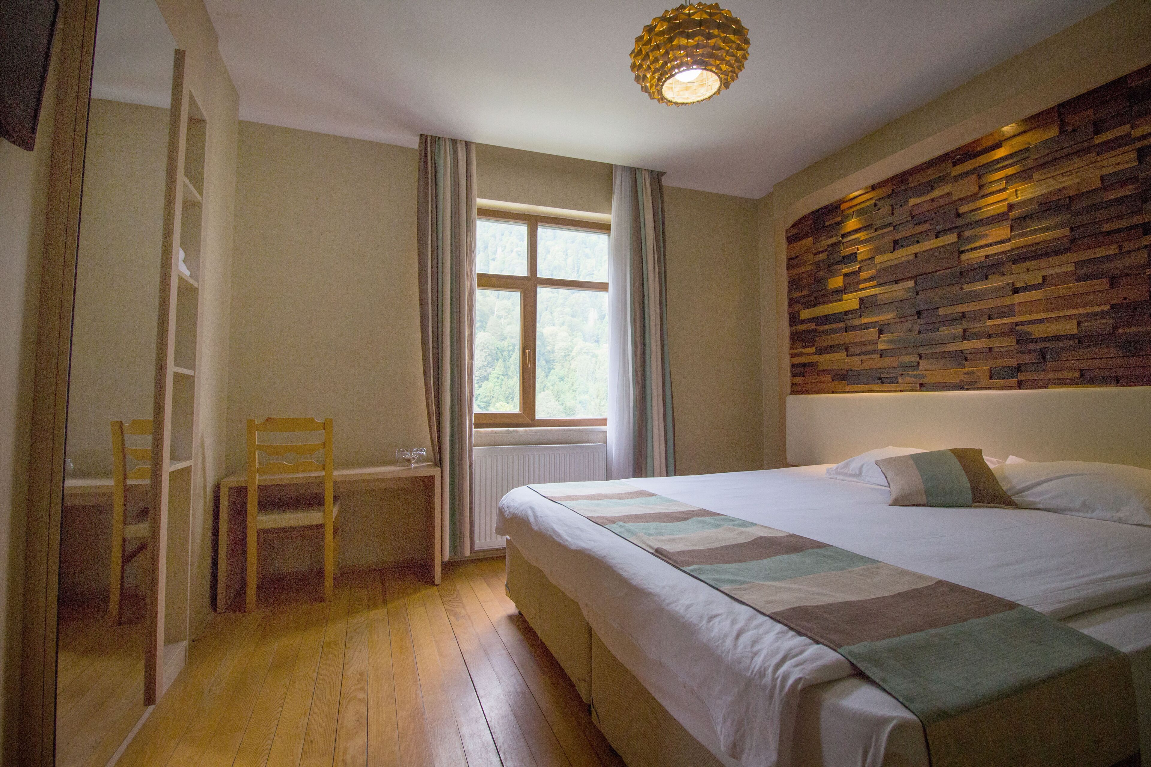 deluxe double or twin room, mountain view | egyptian cotton sheets, premium bedding, minibar, soundproofing