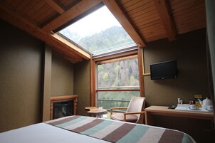 蜜月双人房 | 起居区 | 液晶电视