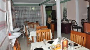 Restaurant - Six Eight Motel (Arusha)