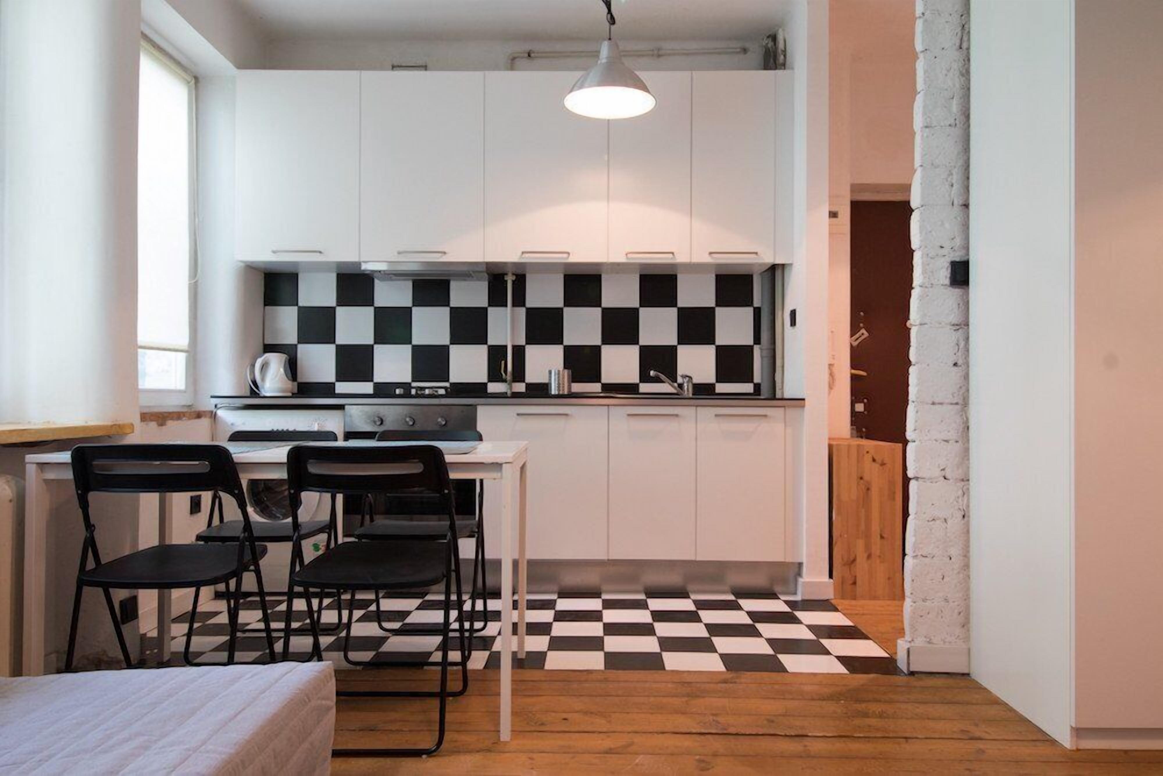 Design Stüdyo, 1 Çift Kişilik Yatak ve Çekyat | Özel mutfak | Buzdolabı, fırın, set üstü ocak, elektrikli su ısıtıcısı 