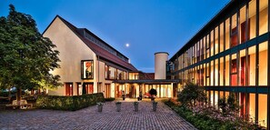 Fasade – kveld/natt